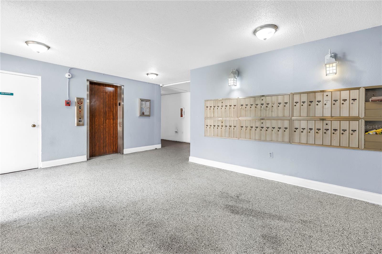 Image 39 of 52 For 6960 20th Avenue N 307