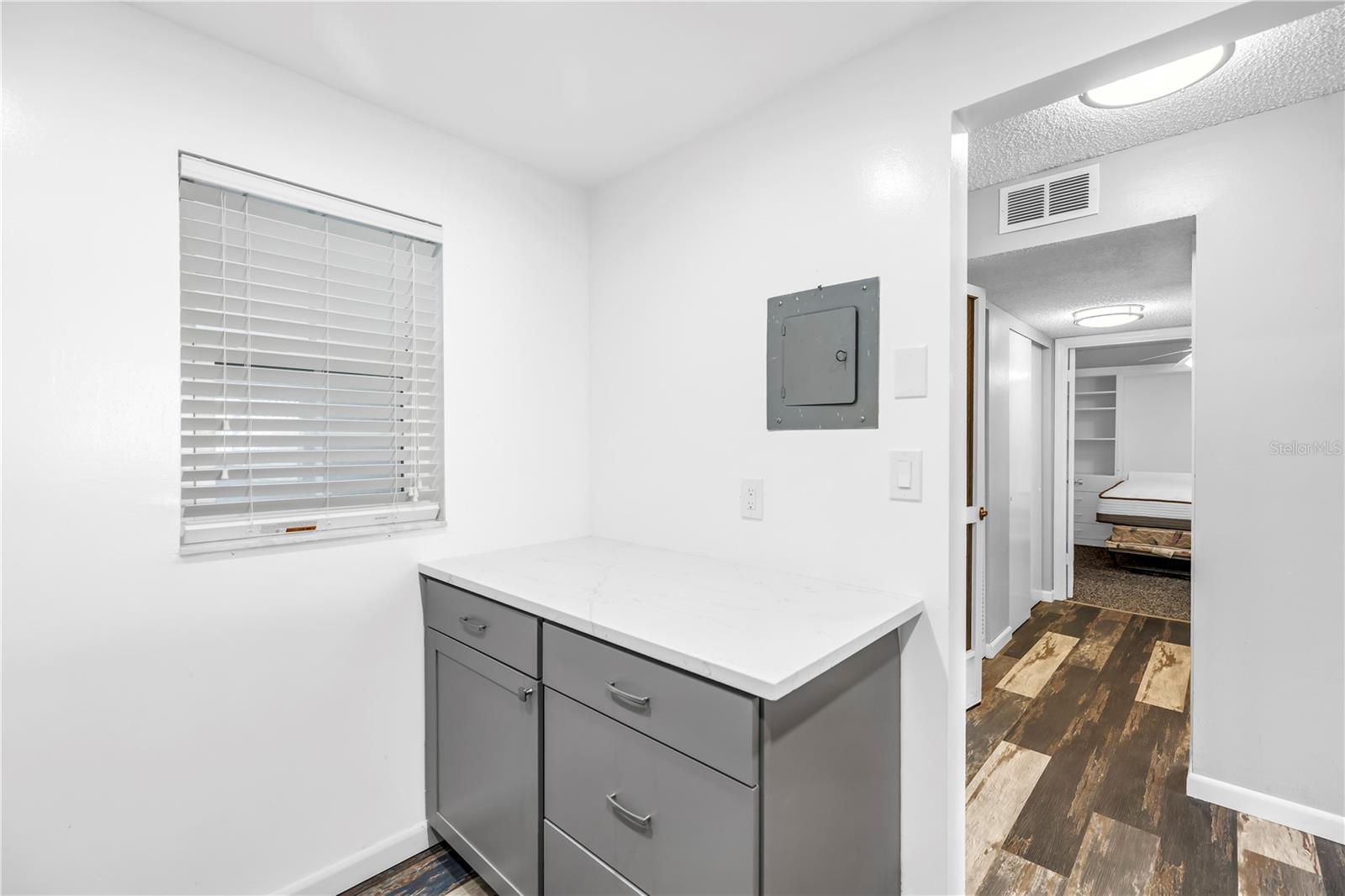 Image 7 of 52 For 6960 20th Avenue N 307