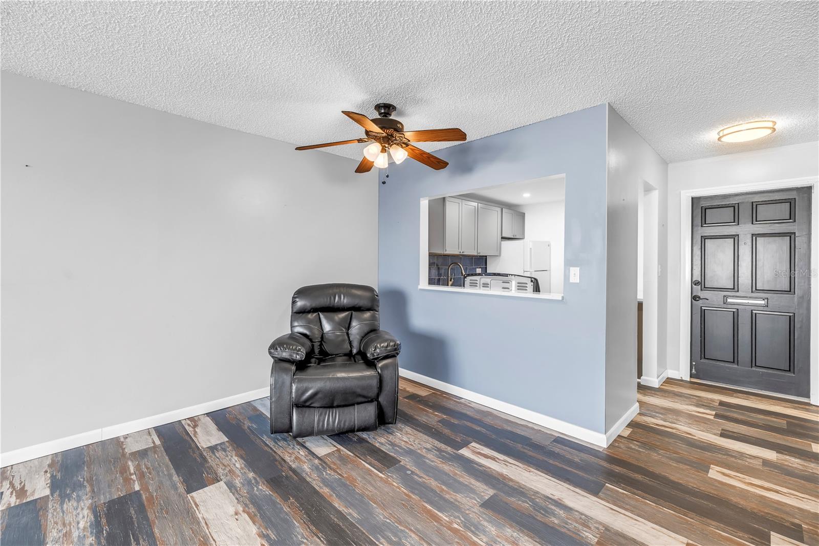 Image 9 of 52 For 6960 20th Avenue N 307