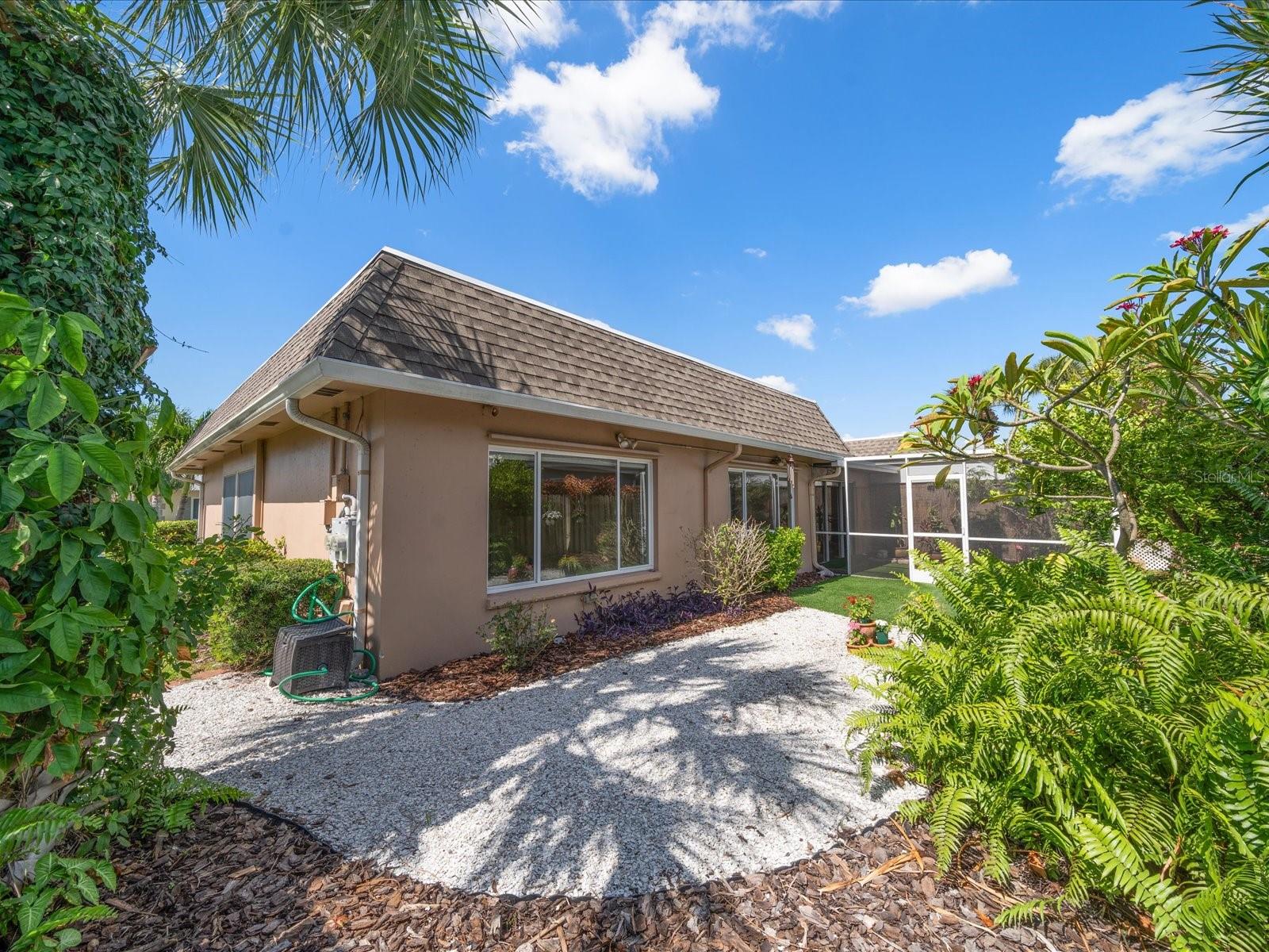 Image 35 of 40 For 6563 Grand Bahama Drive