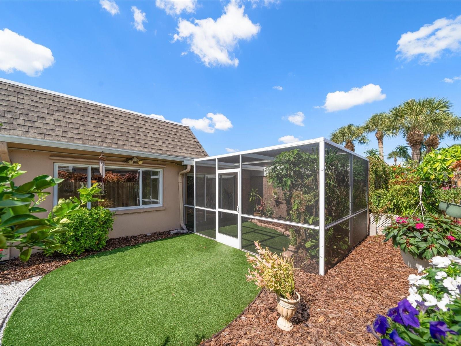 Image 36 of 40 For 6563 Grand Bahama Drive