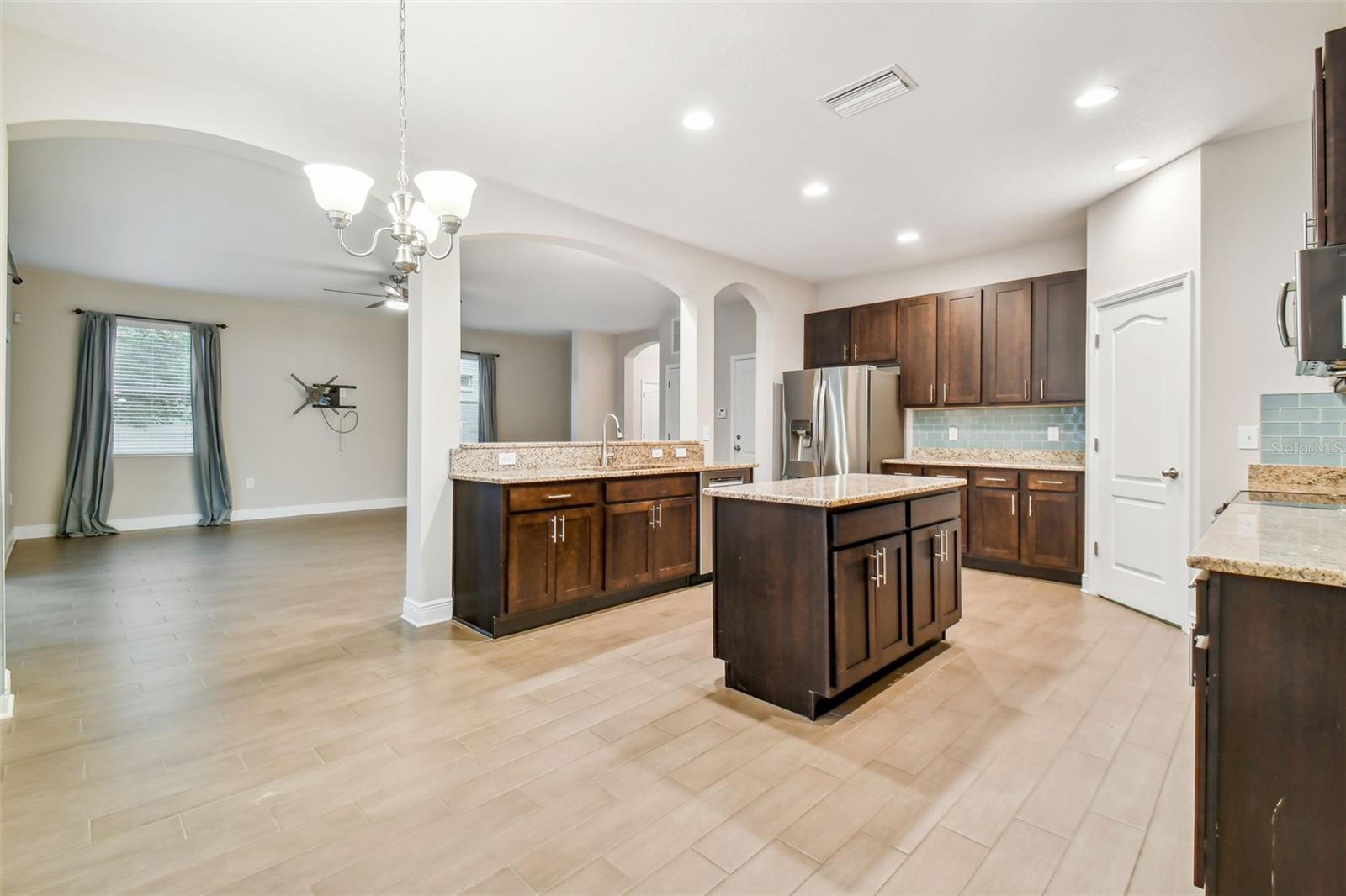 Image 4 of 18 For 3407 Bay Avenue
