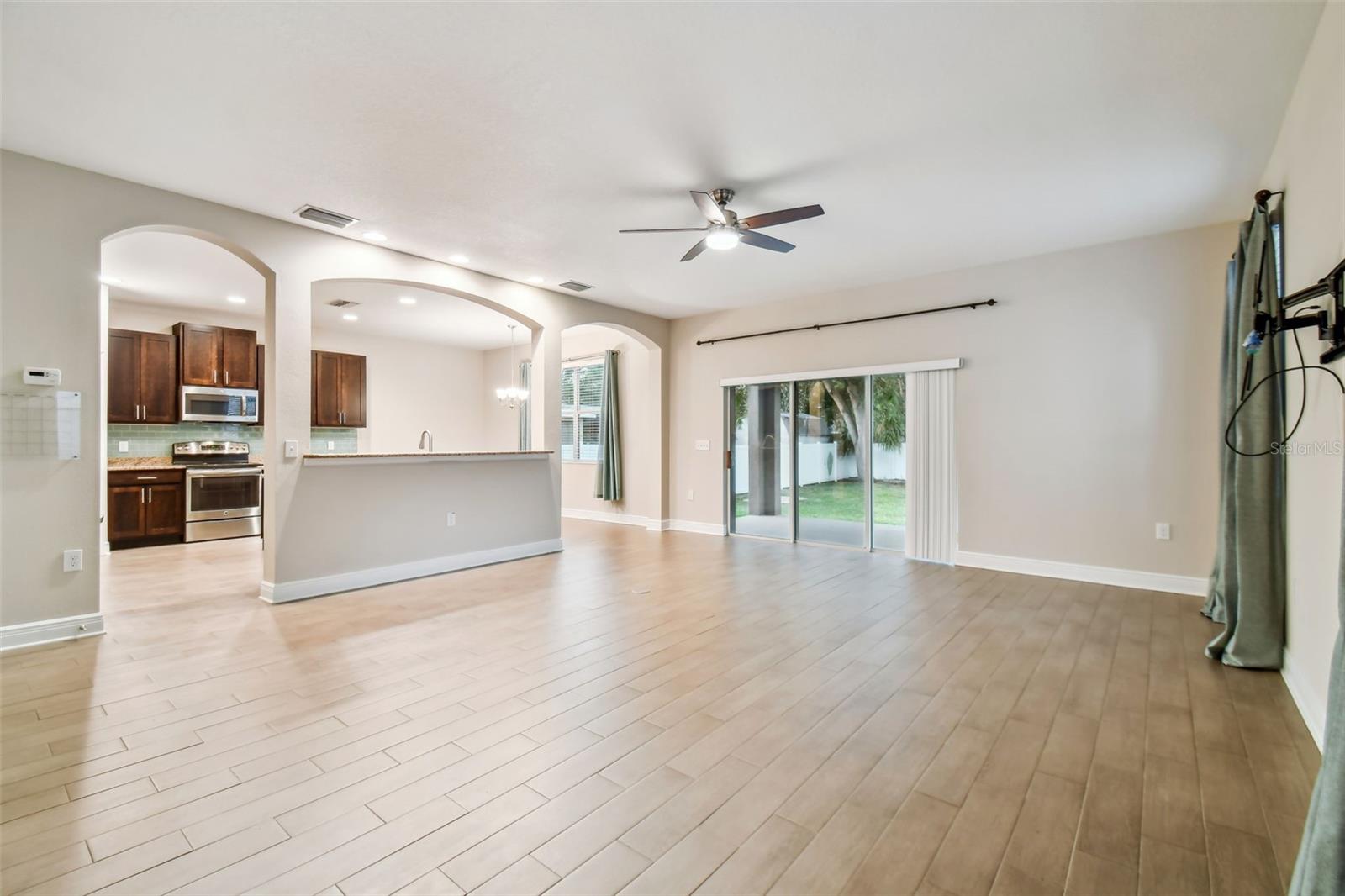 Image 7 of 18 For 3407 Bay Avenue