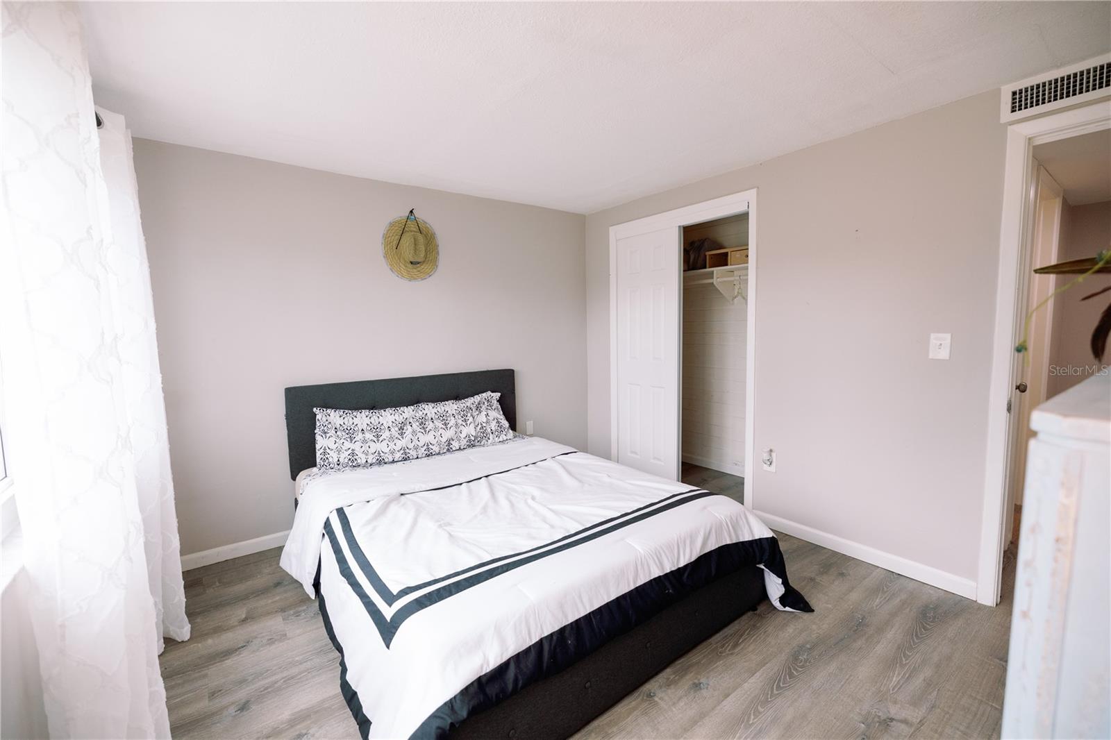 Image 14 of 30 For 3449 Springfield Drive