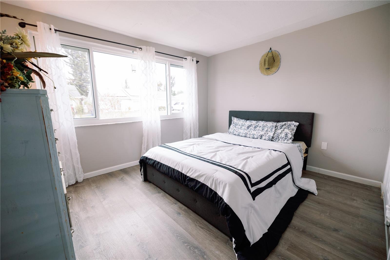 Image 15 of 30 For 3449 Springfield Drive