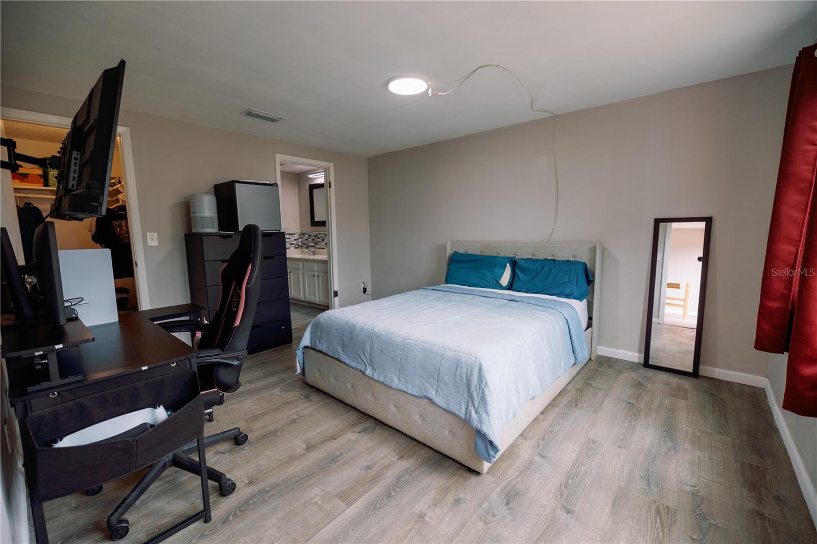 Image 19 of 30 For 3449 Springfield Drive