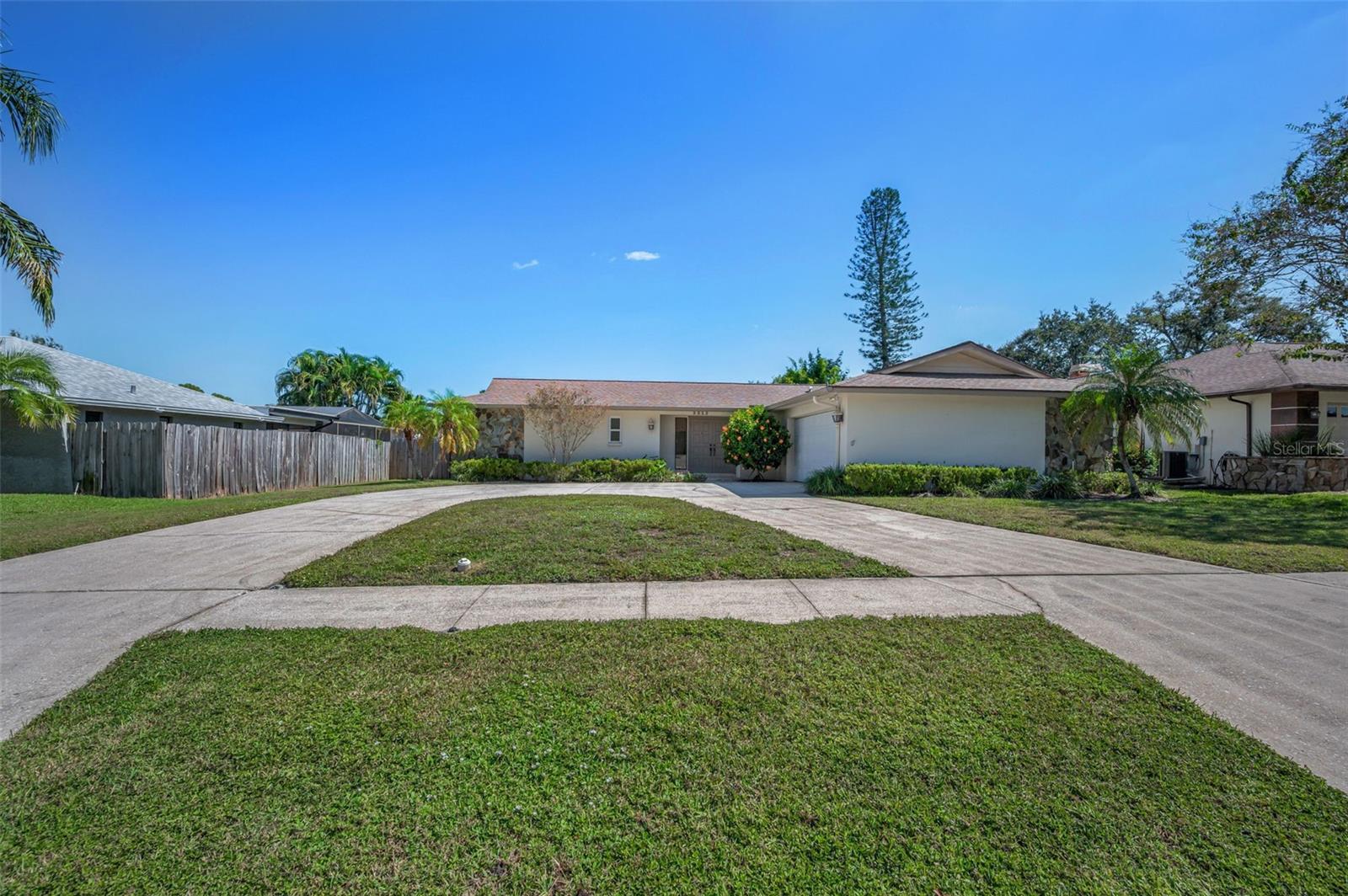 Image 5 of 53 For 3213 Sandy Ridge Drive