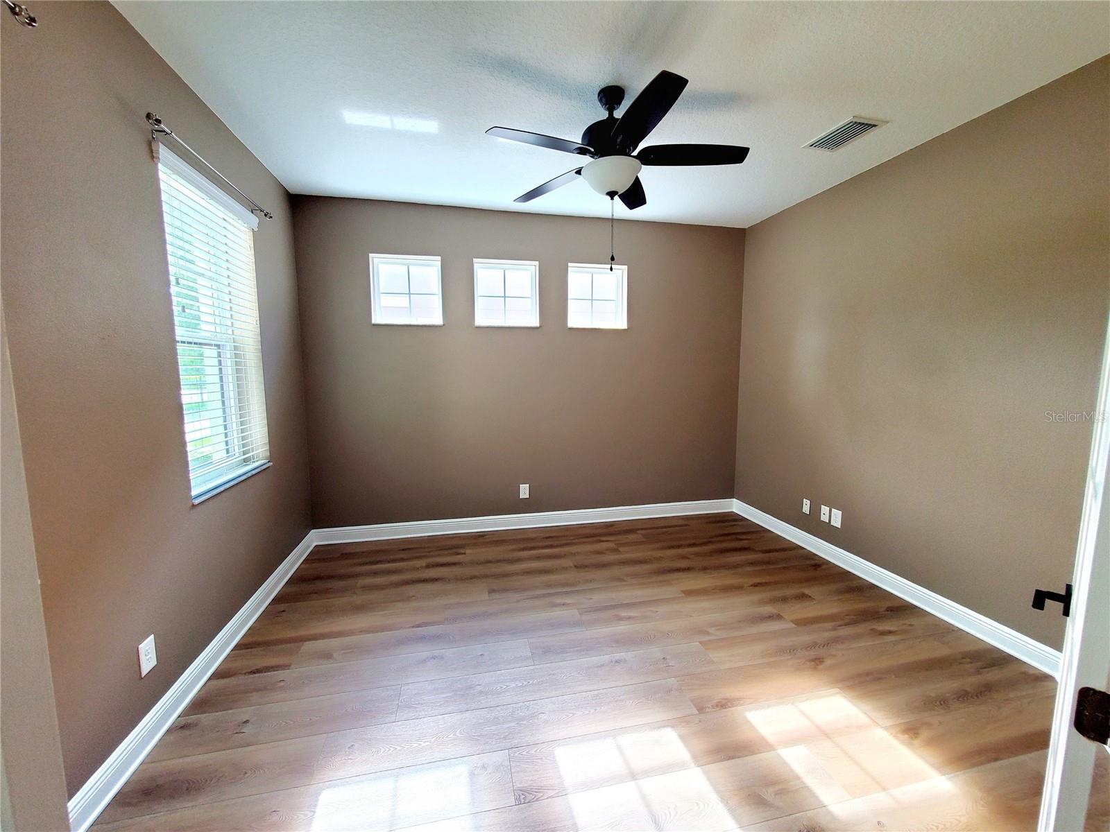 Image 16 of 47 For 12676 Rangeland Boulevard