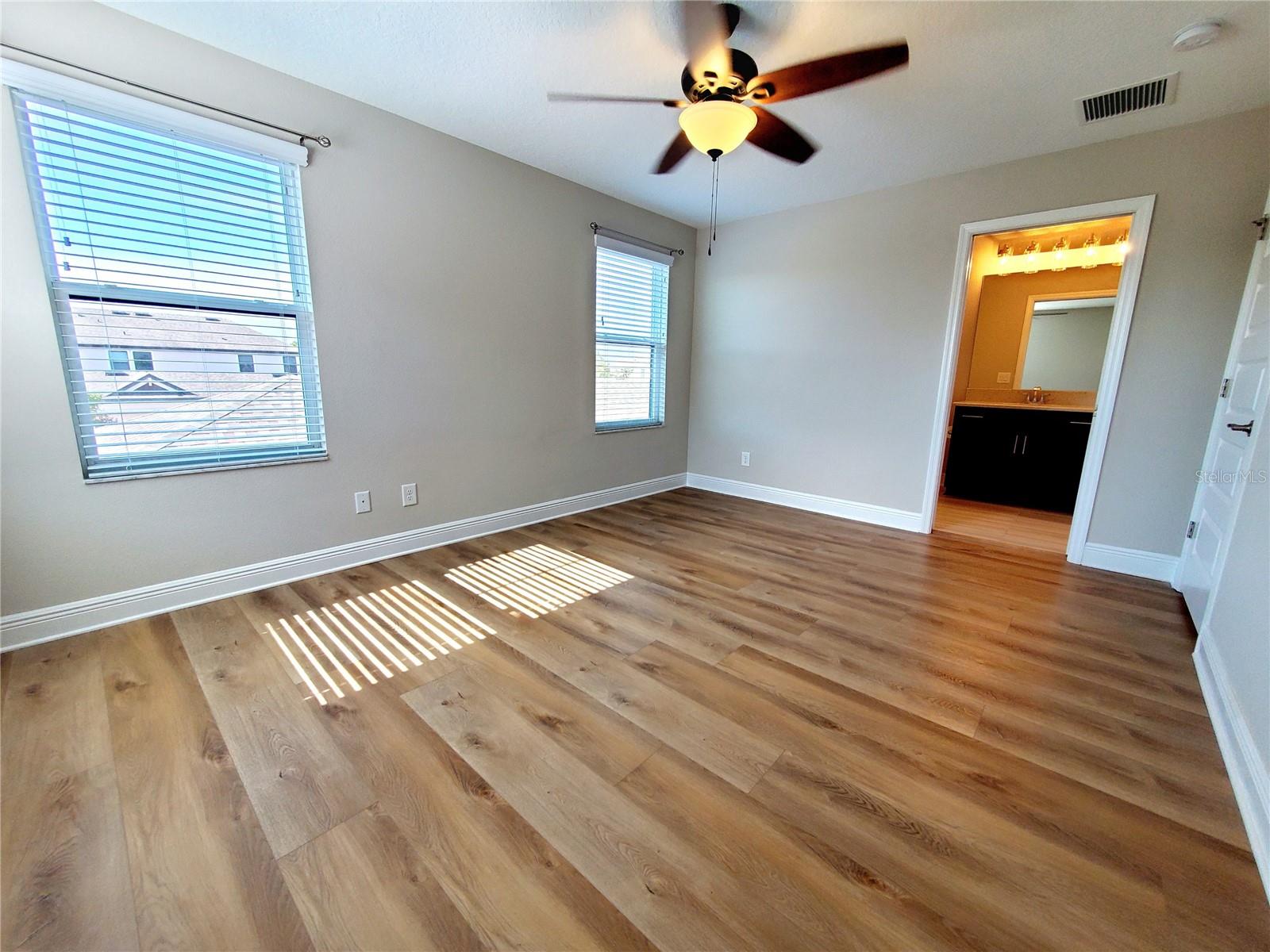 Image 19 of 47 For 12676 Rangeland Boulevard