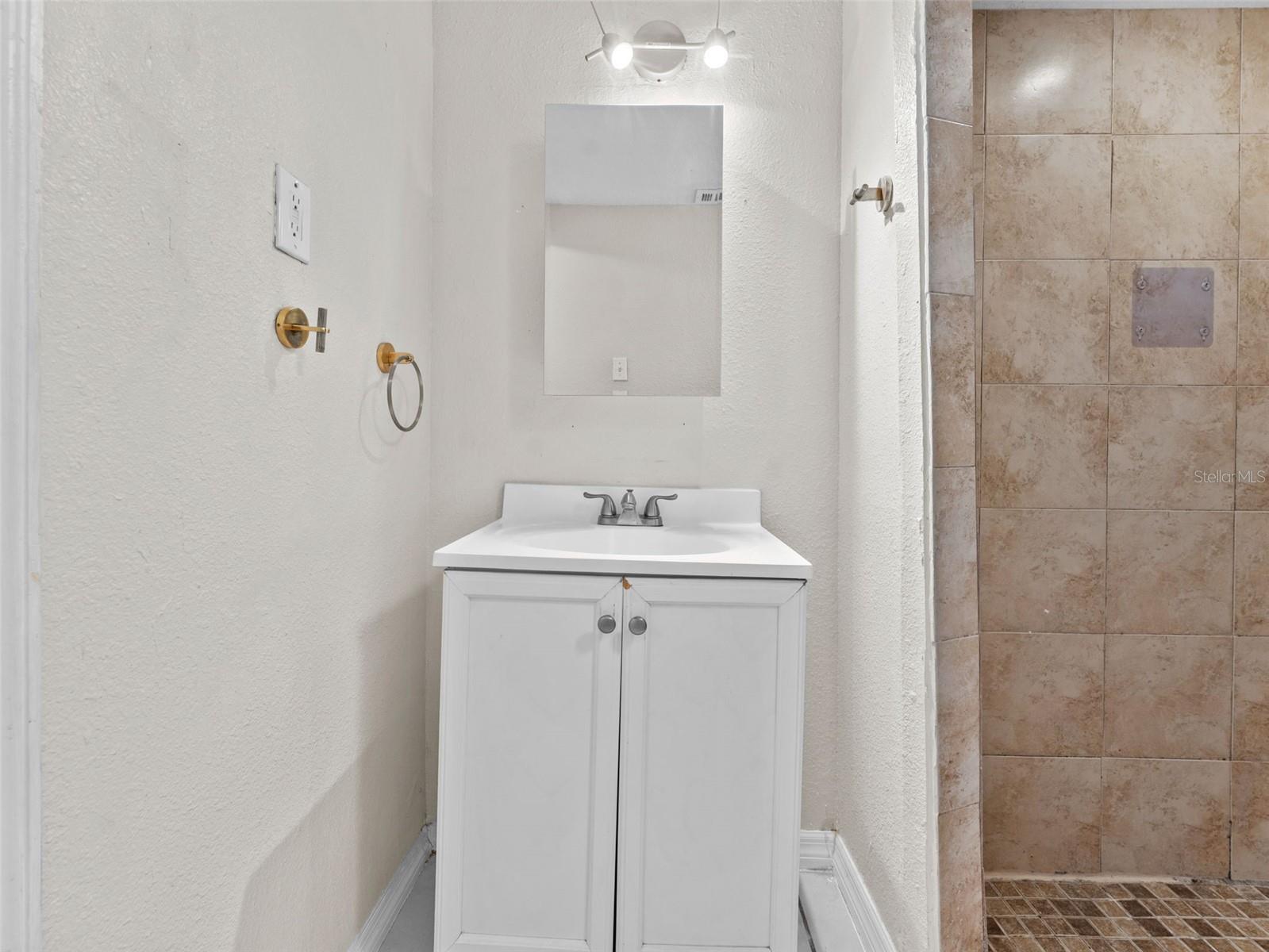 Image 18 of 38 For 1311 Lemon Street