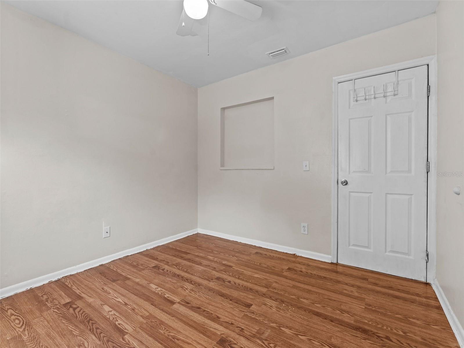 Image 21 of 38 For 1311 Lemon Street