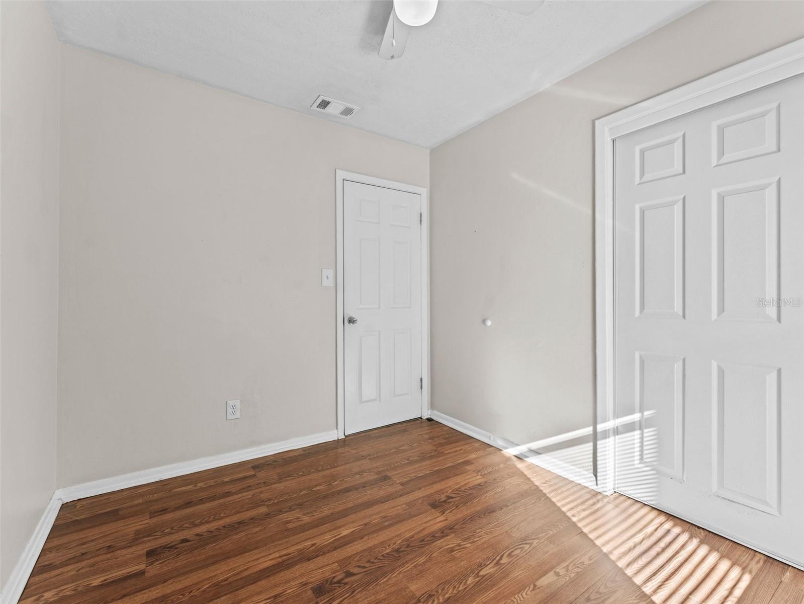 Image 23 of 38 For 1311 Lemon Street