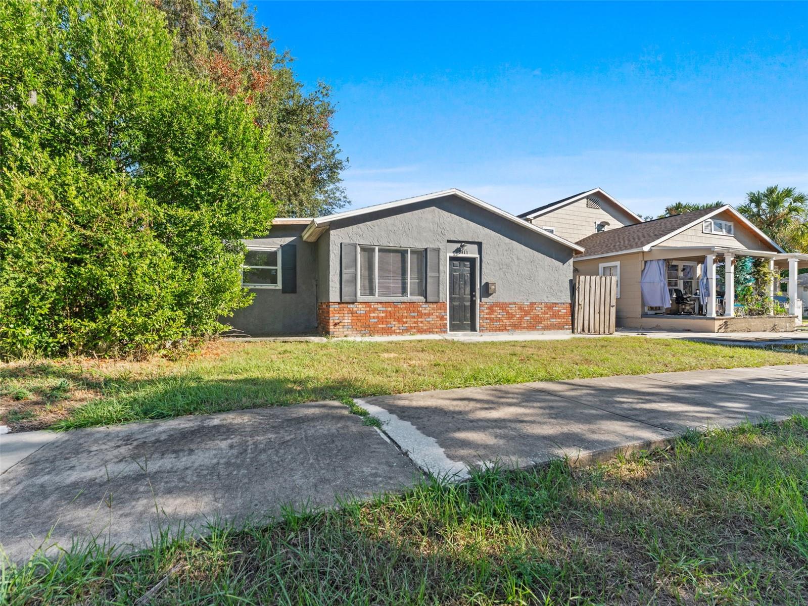 Image 3 of 38 For 1311 Lemon Street