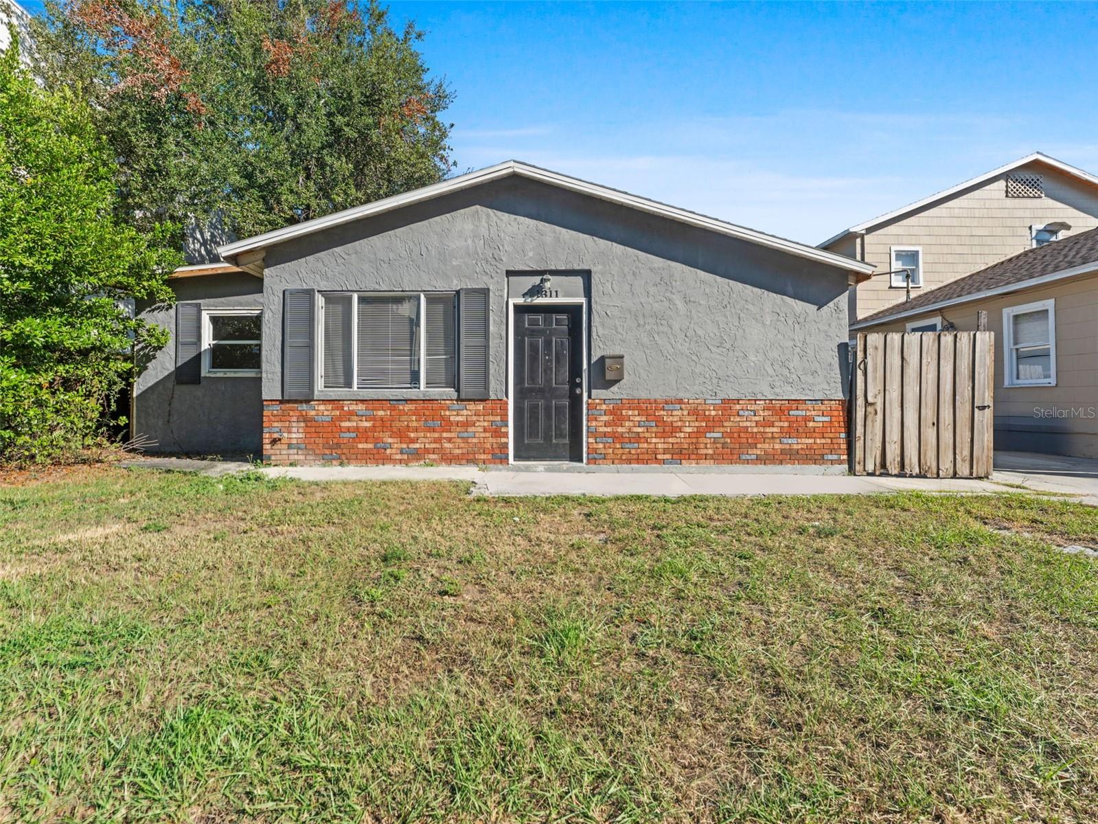 Image 4 of 38 For 1311 Lemon Street