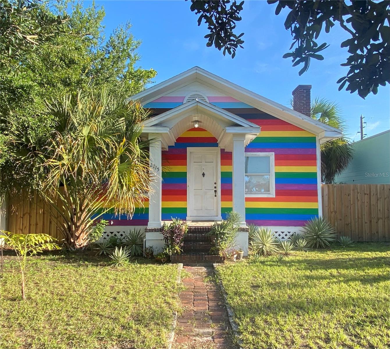 Listing Details for 2945 Central Avenue, ST PETERSBURG, FL 33713
