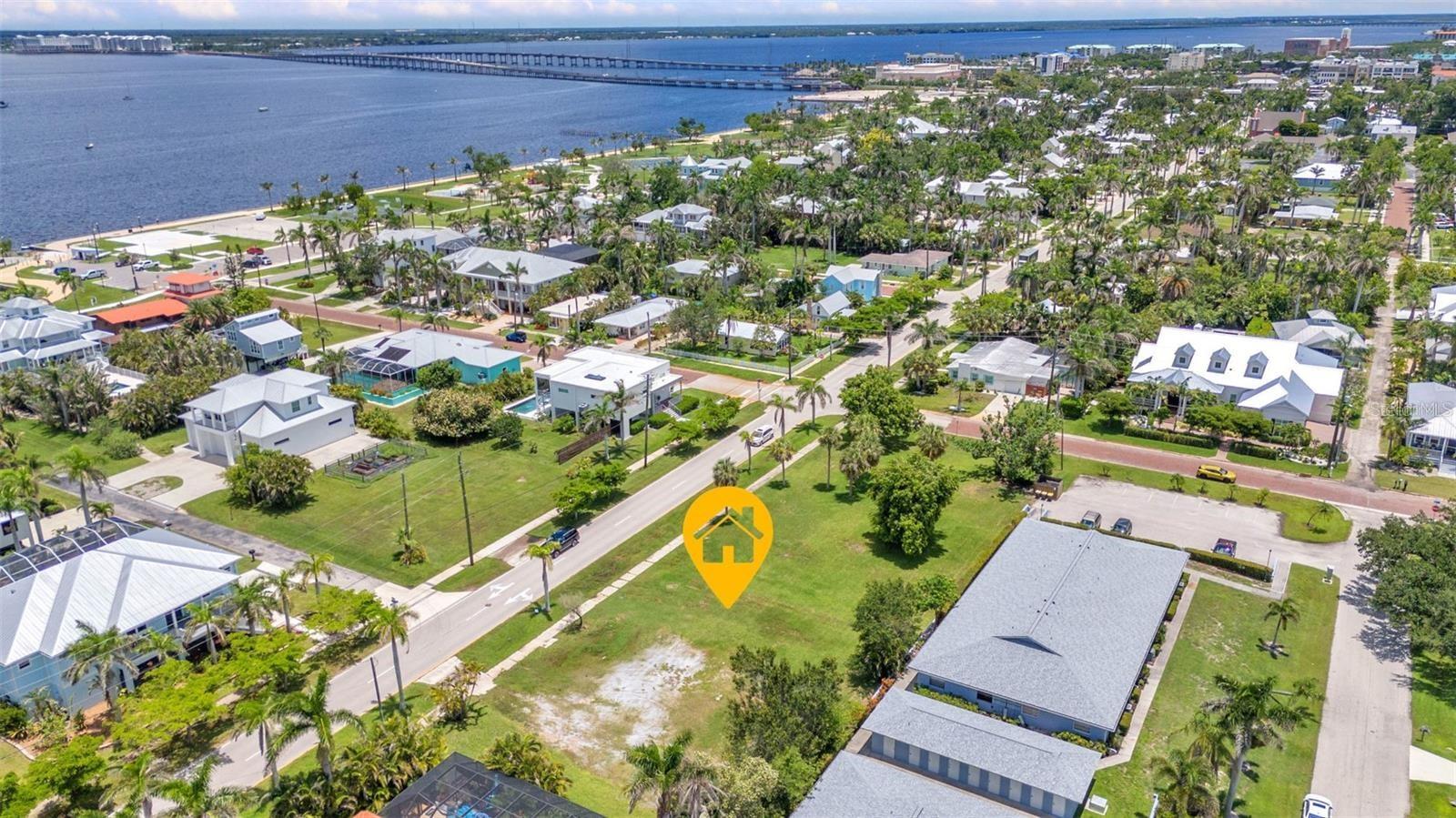 Image 7 of 16 For 821 Marion Avenue