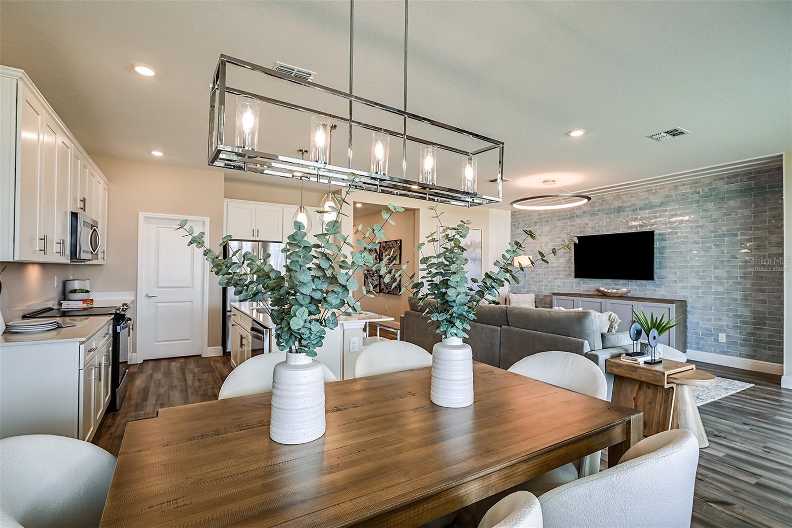 Image 6 of 16 For 10365 Fieldstone Myrtle Way