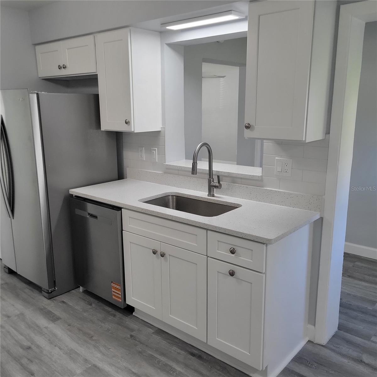 Image 15 of 65 For 11596 Oval Drive E