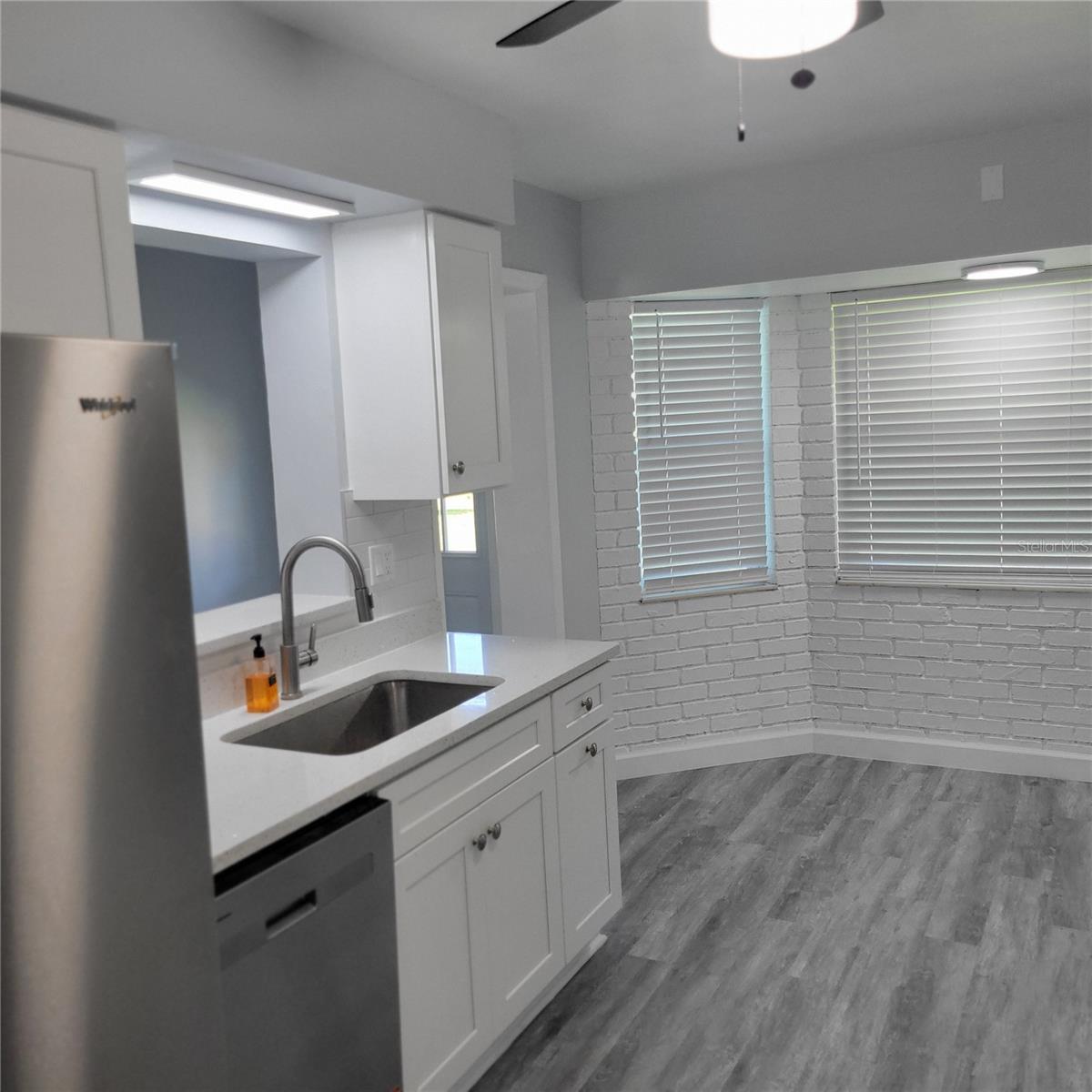 Image 19 of 65 For 11596 Oval Drive E