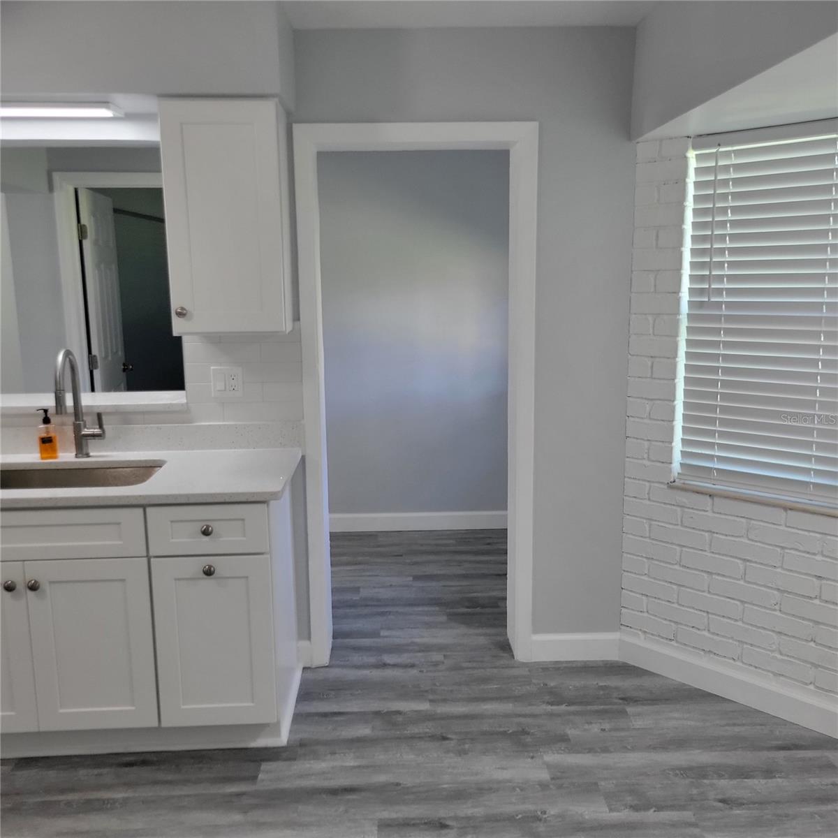 Image 21 of 65 For 11596 Oval Drive E