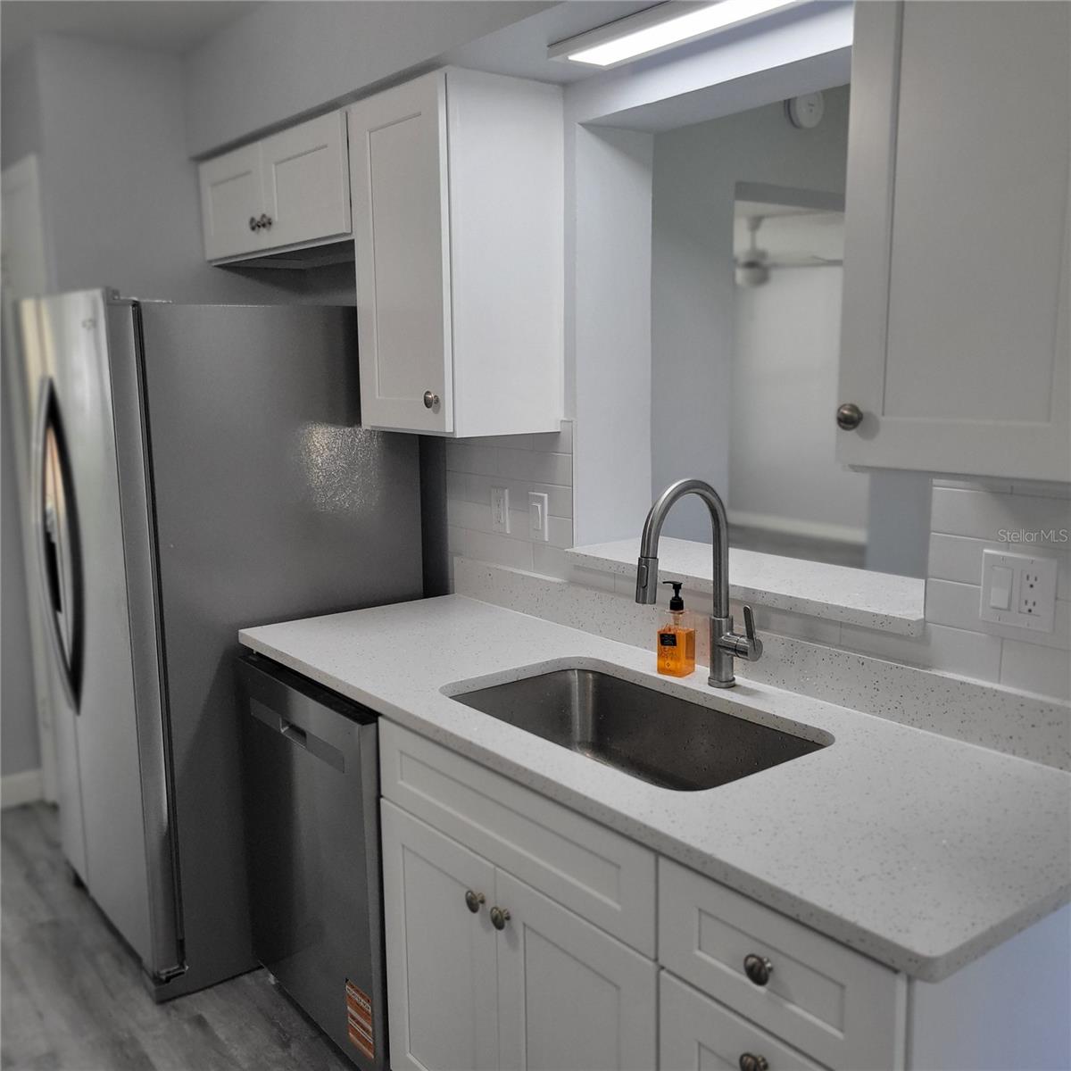 Image 23 of 65 For 11596 Oval Drive E