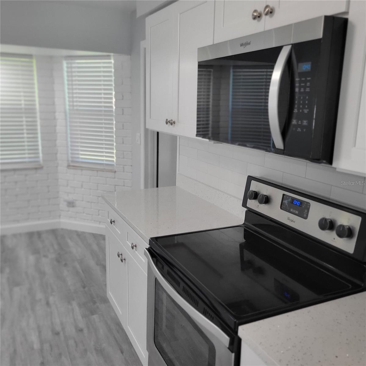 Image 24 of 65 For 11596 Oval Drive E