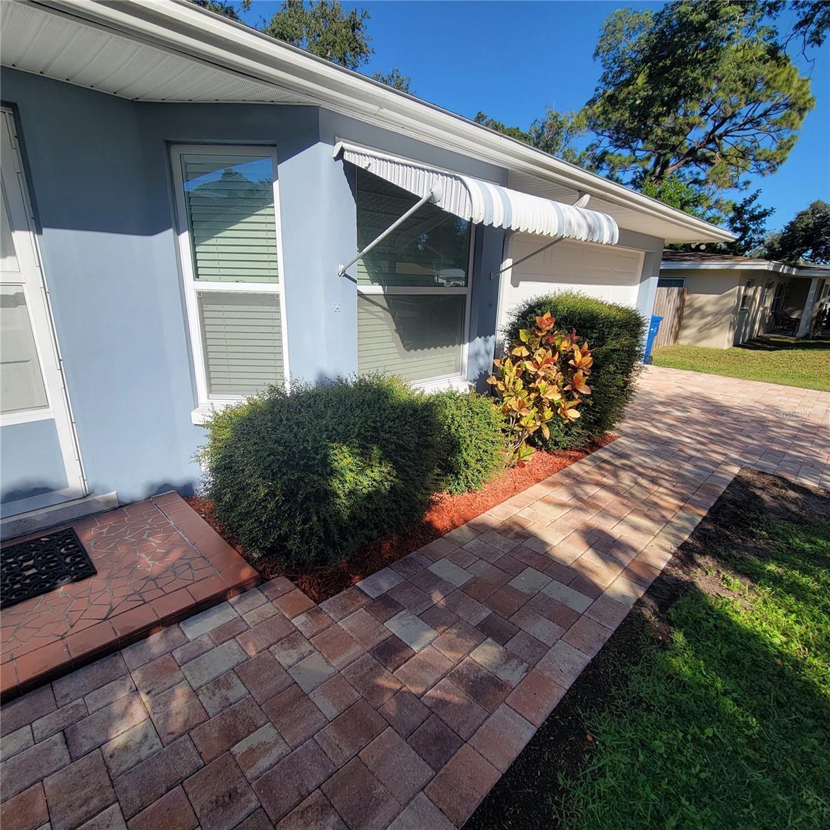 Image 3 of 65 For 11596 Oval Drive E