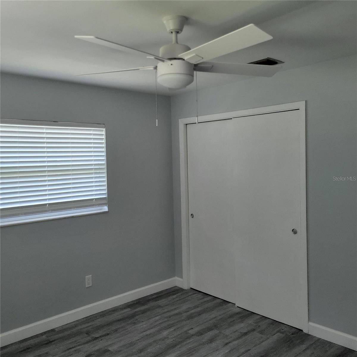 Image 32 of 65 For 11596 Oval Drive E