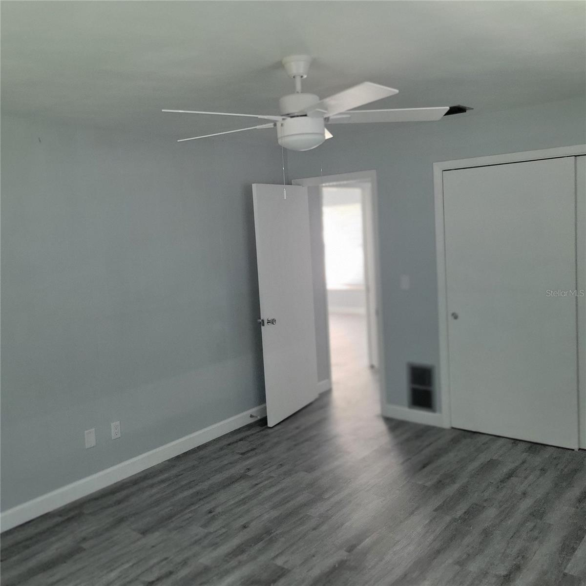 Image 34 of 65 For 11596 Oval Drive E