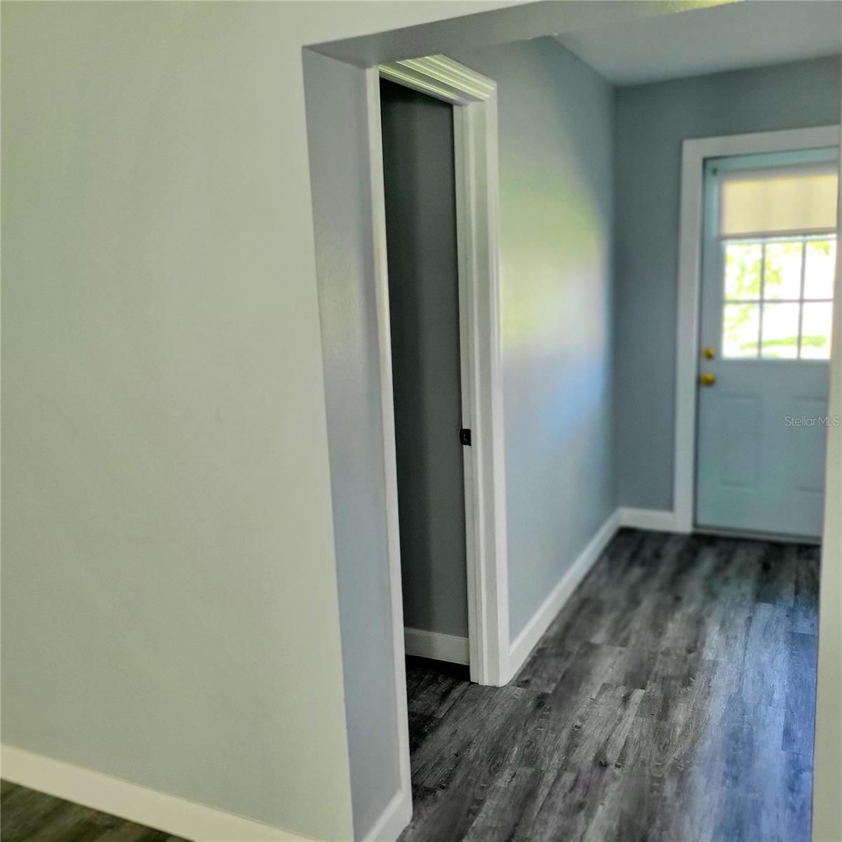 Image 35 of 65 For 11596 Oval Drive E