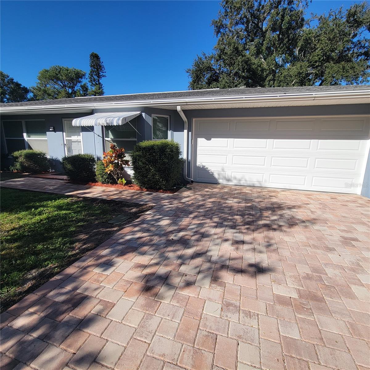 Image 4 of 65 For 11596 Oval Drive E