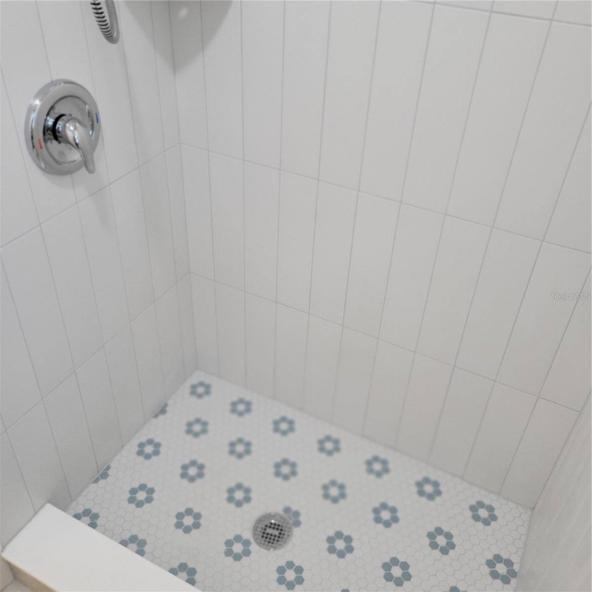 Image 42 of 65 For 11596 Oval Drive E