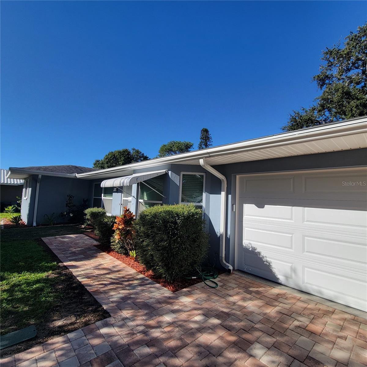 Image 6 of 65 For 11596 Oval Drive E