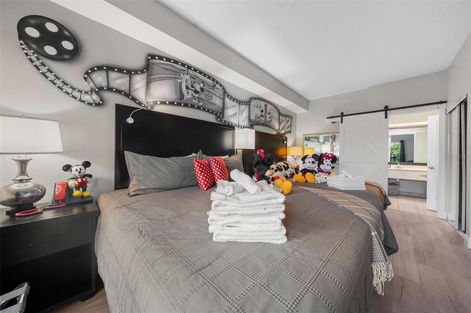 Image 8 of 24 For 8303 Palm Park 312