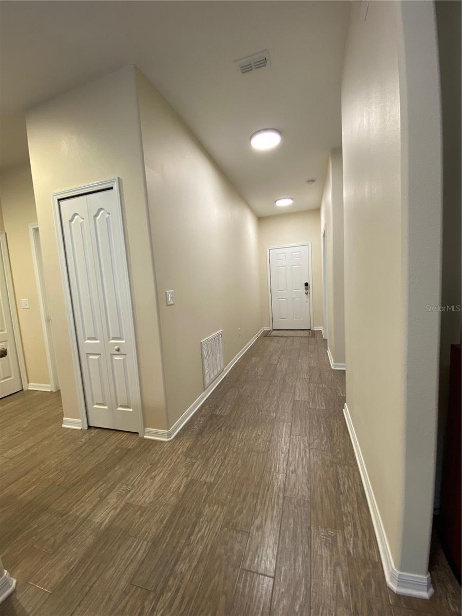 Image 11 of 32 For 1706 Trailwater Street