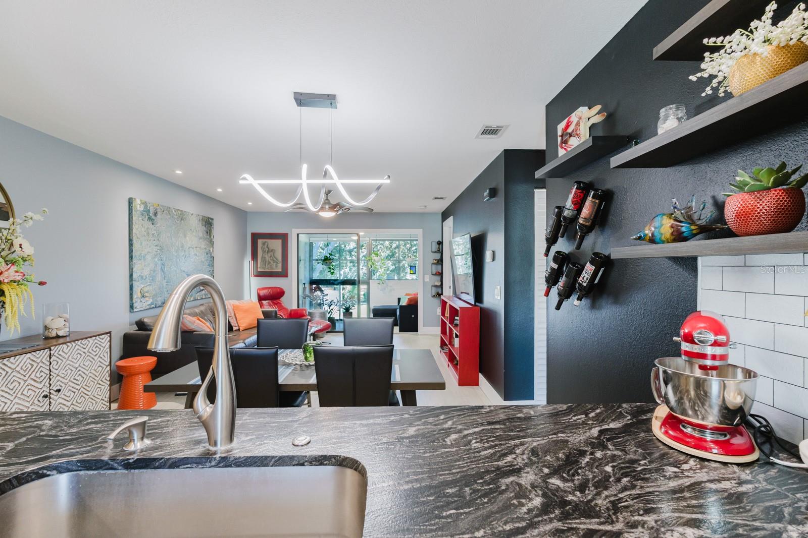 Listing photo id 9 for 3001 58th Avenue S 108