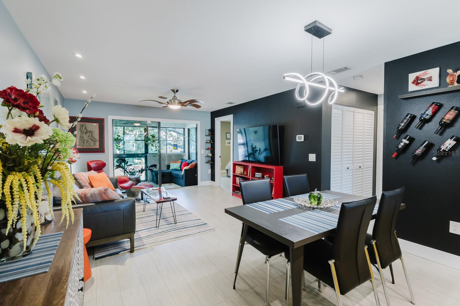 Listing photo id 12 for 3001 58th Avenue S 108