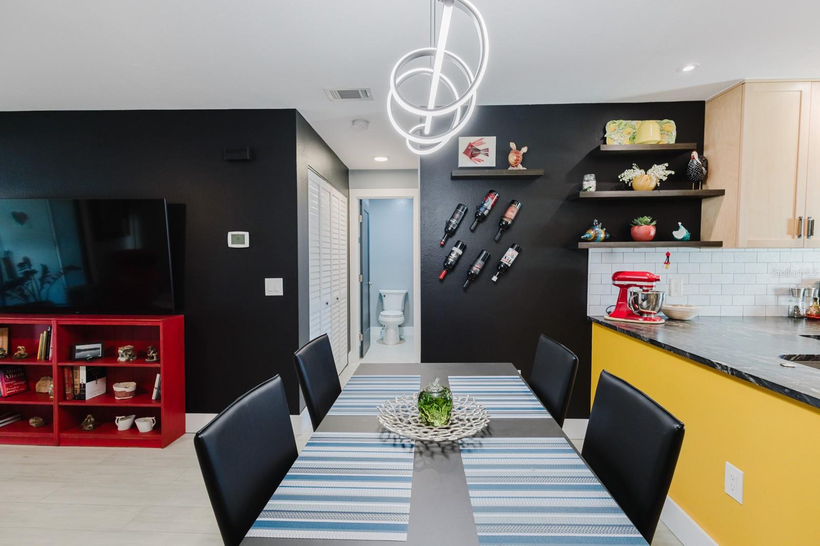 Listing photo id 13 for 3001 58th Avenue S 108