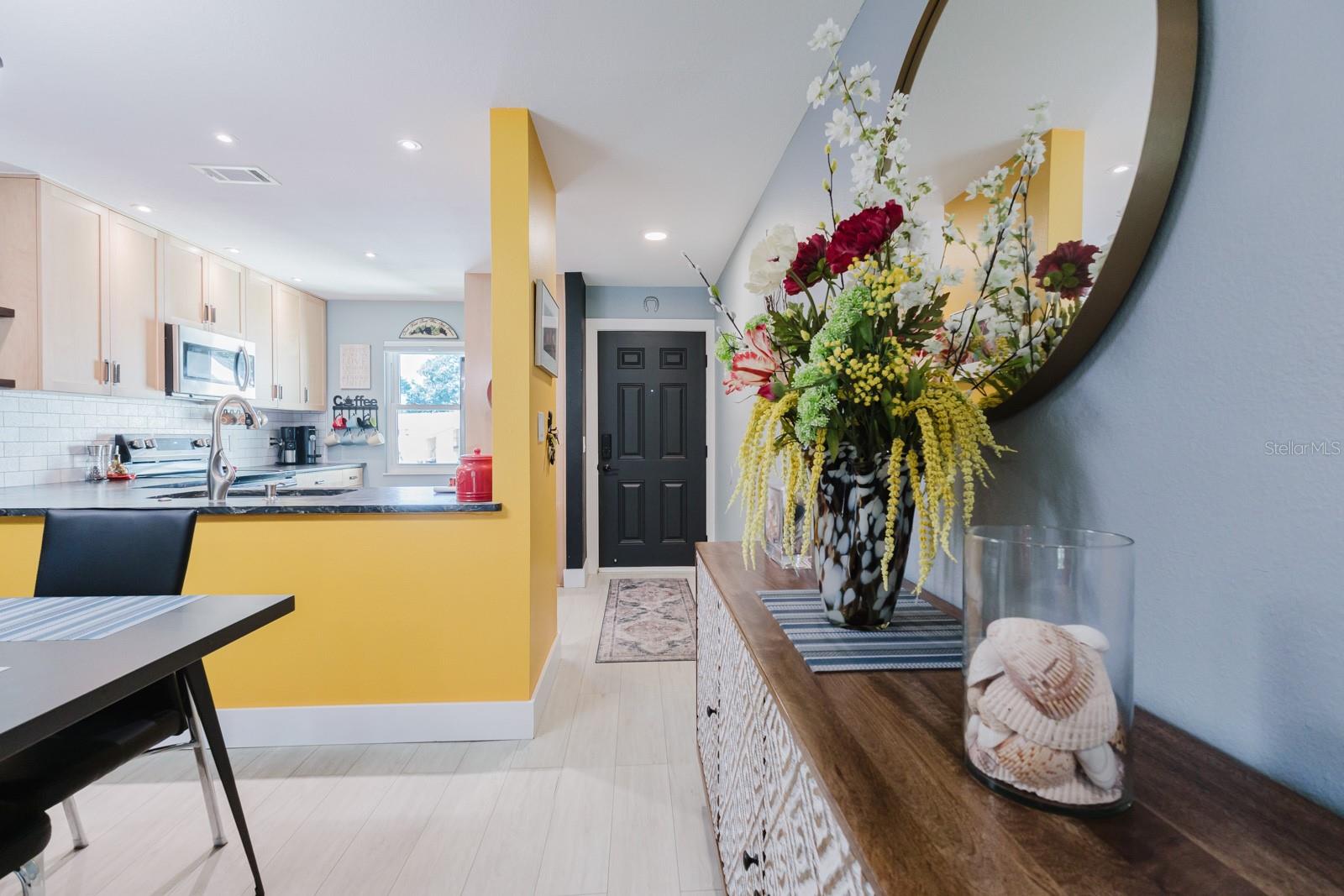 Listing photo id 14 for 3001 58th Avenue S 108