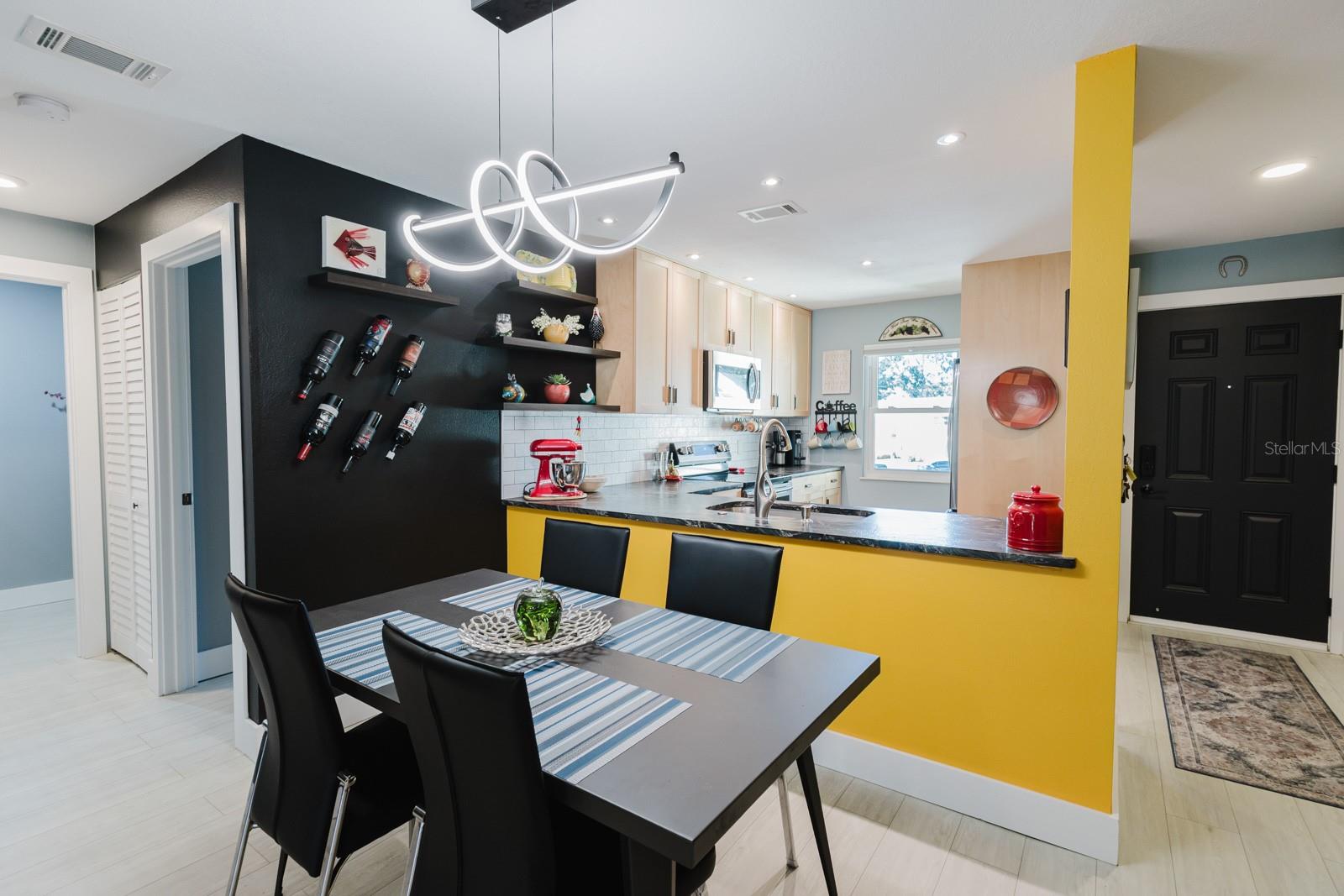 Listing photo id 15 for 3001 58th Avenue S 108