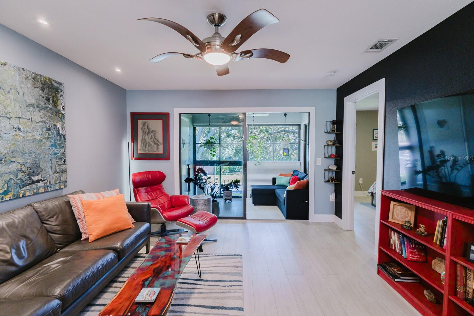 Listing photo id 20 for 3001 58th Avenue S 108