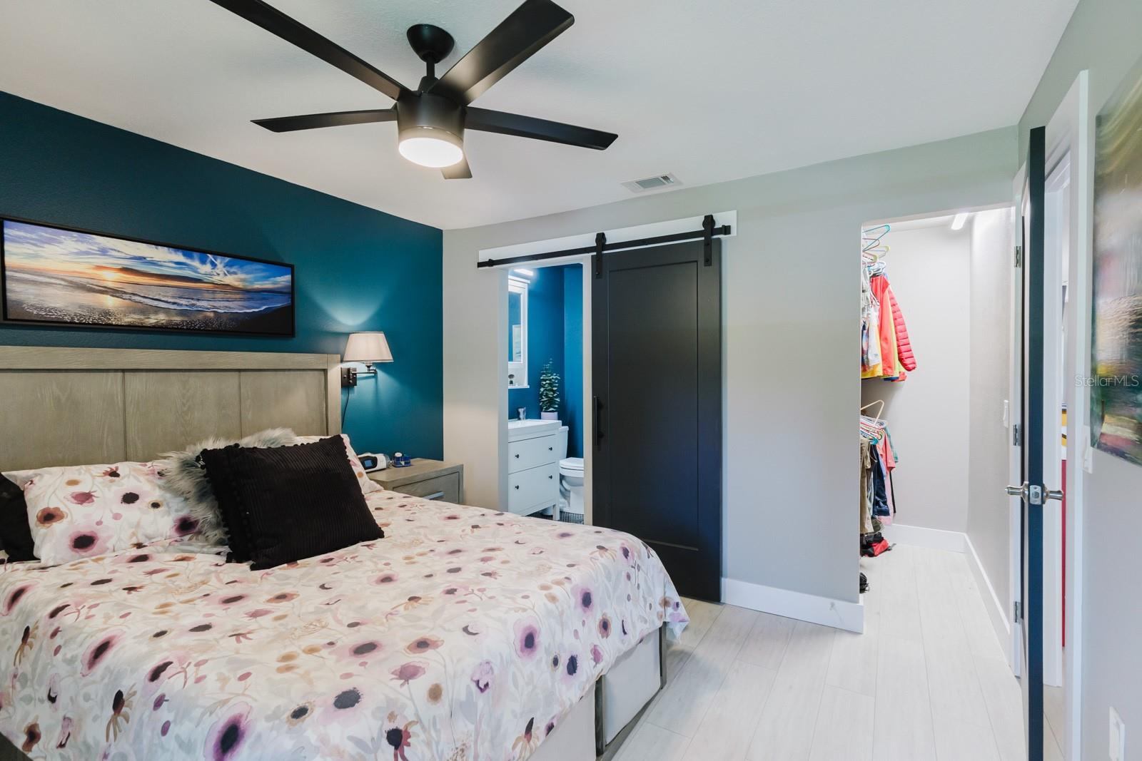 Listing photo id 34 for 3001 58th Avenue S 108