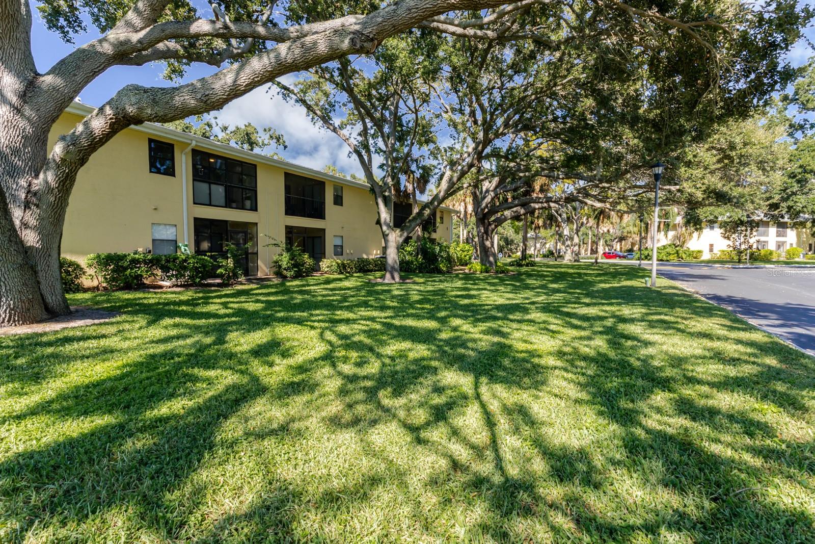 Listing photo id 54 for 3001 58th Avenue S 108