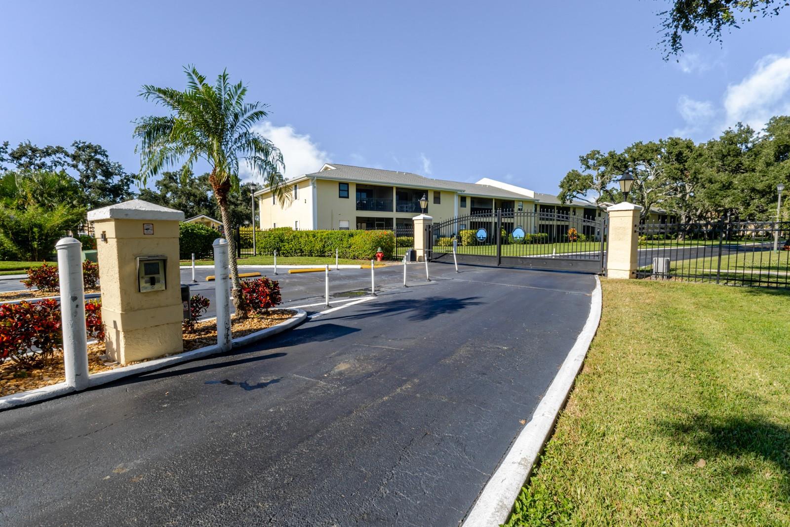 Listing photo id 62 for 3001 58th Avenue S 108