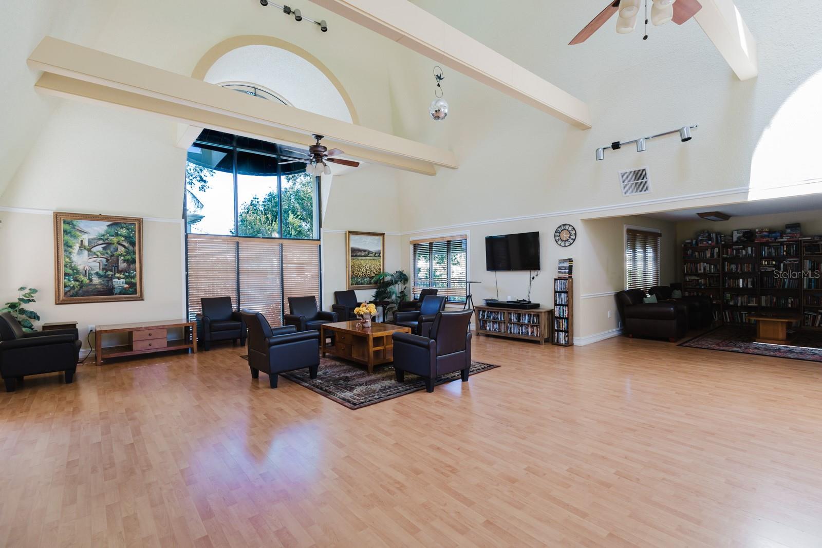 Listing photo id 72 for 3001 58th Avenue S 108