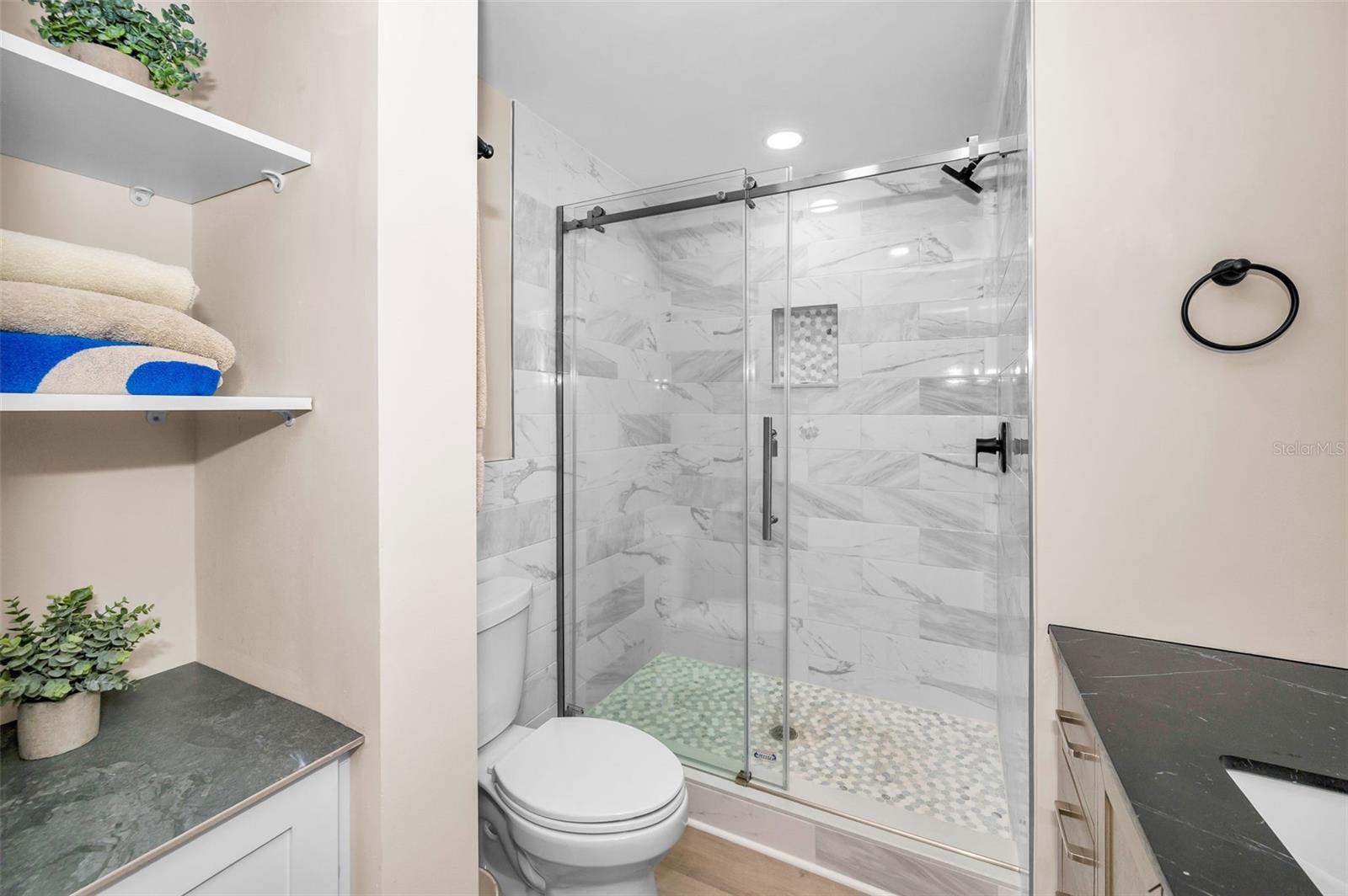 Image 23 of 44 For 1655 Highland Avenue D241