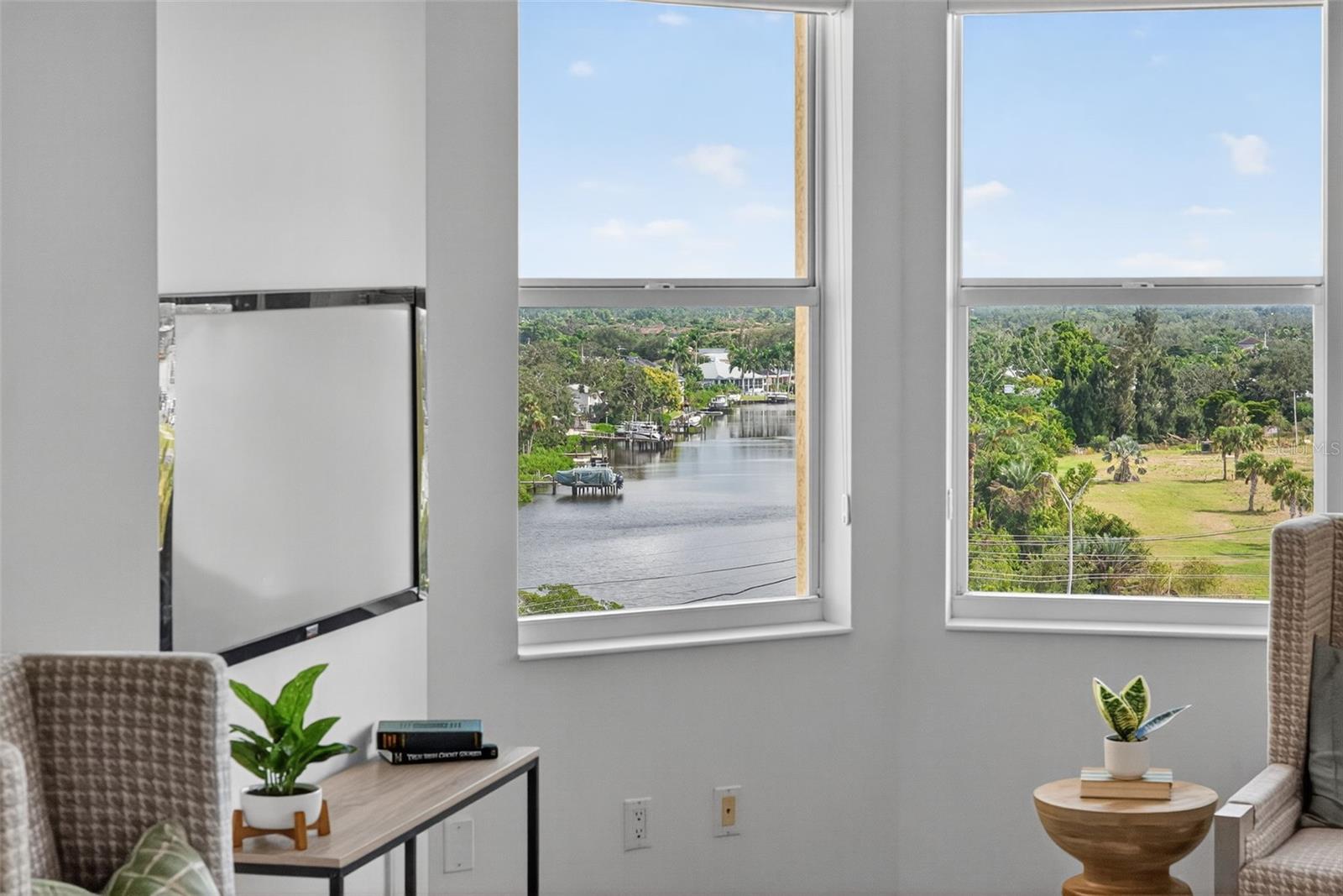 Image 21 of 96 For 5531 Cannes Circle 801