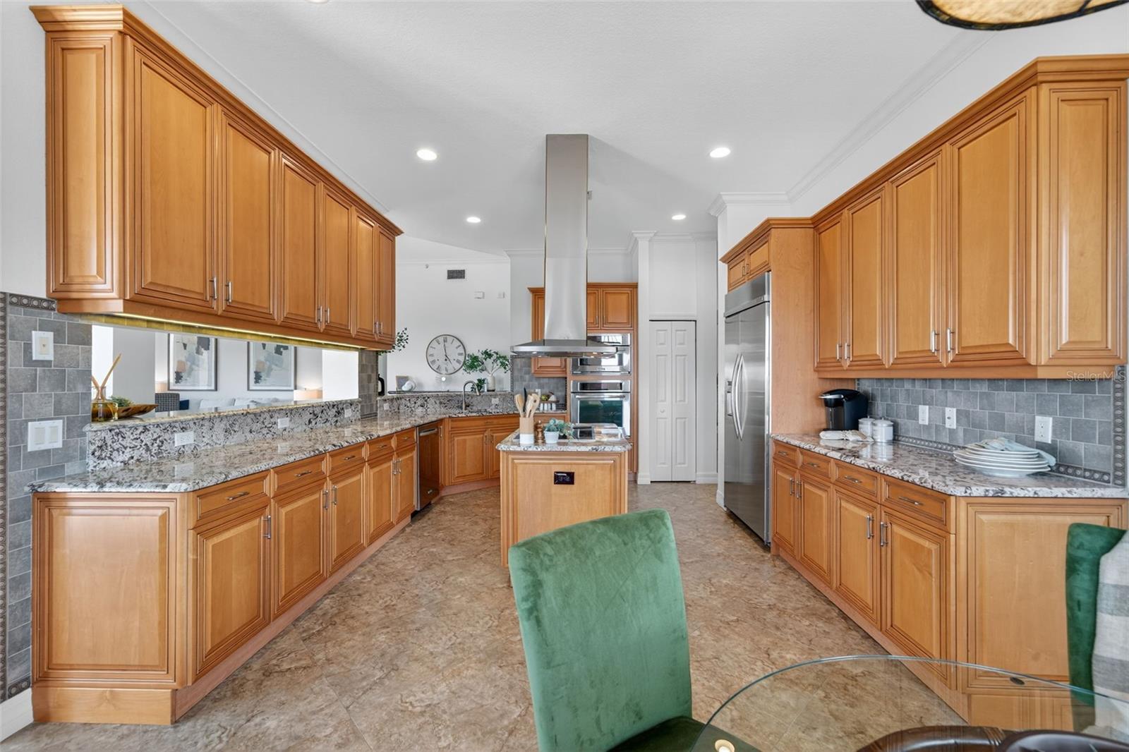 Image 31 of 96 For 5531 Cannes Circle 801