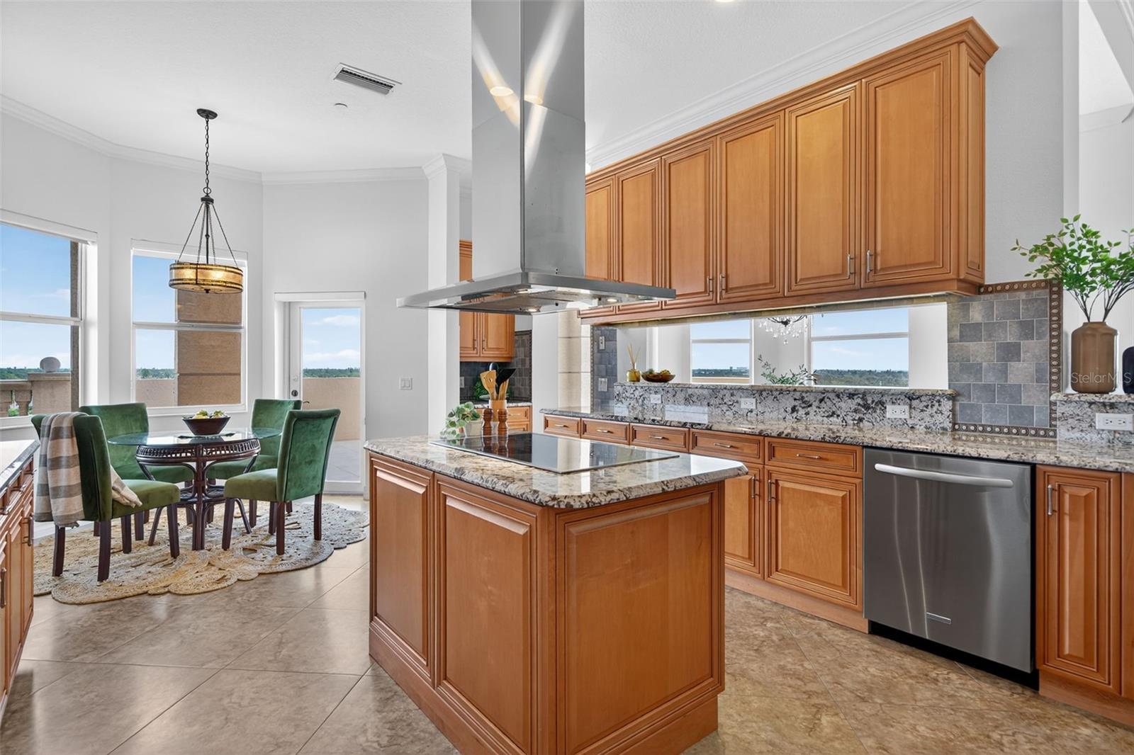 Image 34 of 96 For 5531 Cannes Circle 801