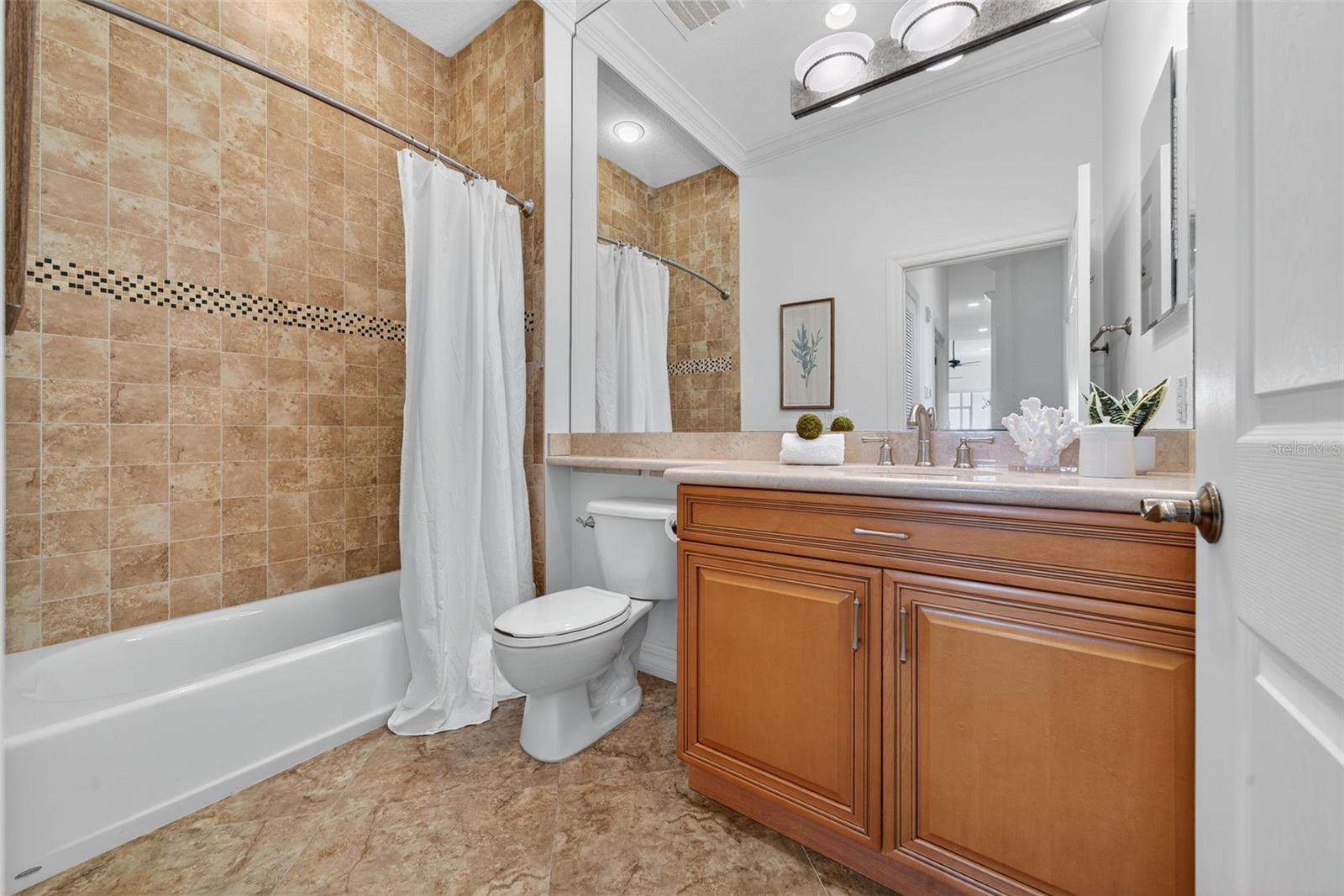 Image 58 of 96 For 5531 Cannes Circle 801